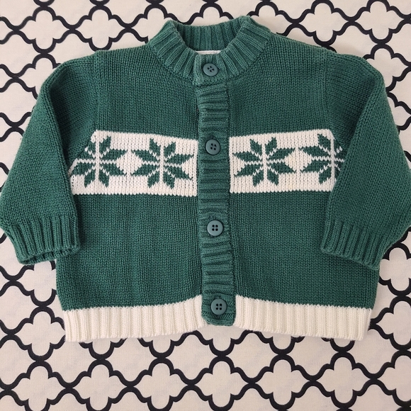 Celebrity Kids Green White Snowflake Sweater Size 6 Months - Picture 1 of 5